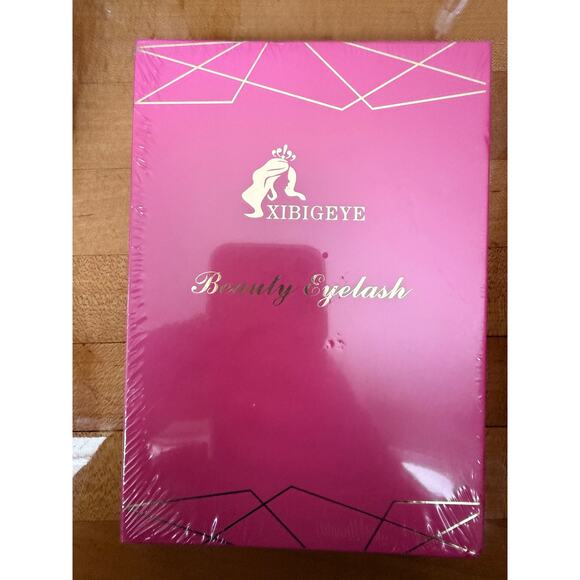 Xibigeye Eyelash Kit -640PCS Individual Lashes with Invisible Band - DIY New - Picture 1 of 5